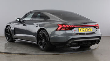 2024 Audi 93.4kWh Carbon Vorsprung Auto quattro 4-door (Grey) - Image: 3
