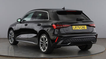 2025 Audi TFSIe 40 S line Sportback S Tronic Euro 6 5-door 17.9kWh (Black) - Image: 3