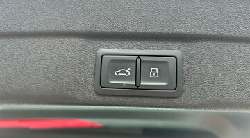 2026 Audi Technik e-hybrid quattro 299 PS S tronic (White) - Image: 20