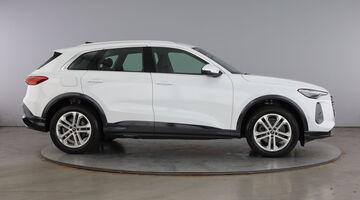 2025 Audi 2.0 TFSI Sport S Tronic quattro Euro 6 5-door (White) - Image: 4