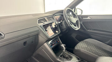 2023 Volkswagen TSI R-Line Edition DSG Euro 6 5-door (White) - Image: 2