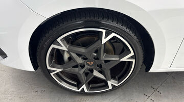 2025 CUPRA ETSI V2 DSG Euro 6 5-door (White) - Image: 39