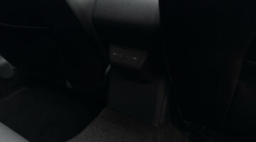 2025 Volkswagen 2.0 TSI GTI DSG Euro 6 5-door (Black) - Image: 34