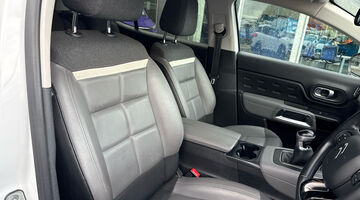 2020 Citroen PureTech Flair Euro 6 5-door (White) - Image: 30