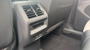 2026 Volkswagen Elegance 1.5 eTSI 150 PS 7-Speed DSG 5-door (Blue) - Image: 39