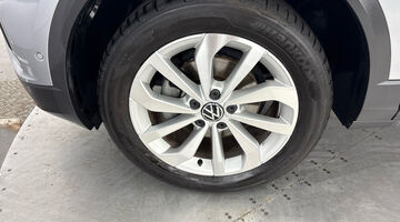 2025 Volkswagen TSI Style Euro 6 5-door (Silver) - Image: 36