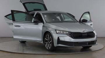 2026 Škoda Hatch SportLine 1.5 TSI e-TEC 150 PS DSG (Silver) - Image: 9