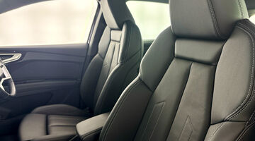2025 Audi 40 Sport Auto 5-door 63kWh (Aurora violet) - Image: 37