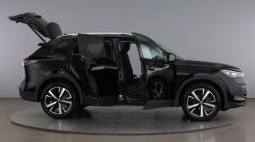 2026 Volkswagen ETSI MHEV Match DSG Euro 6 5-door (Black) - Image: 11