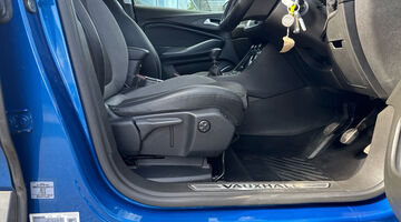 2020 Vauxhall Turbo SRi Nav Euro 6 5-door (Blue) - Image: 29