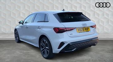 2025 Audi TFSIe 40 S line Sportback S Tronic Euro 6 5-door 17.9kWh (White) - Image: 3