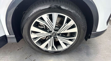 2024 Audi 45 Sport Auto 5-door 82kWh (White) - Image: 5