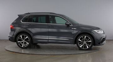 2022 Volkswagen 2.0 TSI R-Line DSG 4Motion Euro 6 5-door (Grey) - Image: 4