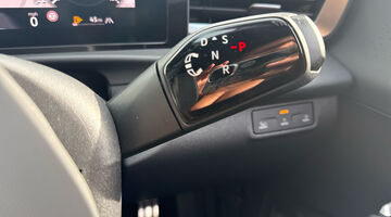 2026 Volkswagen ETSI MHEV R-Line DSG Euro 6 5-door (Blue) - Image: 36