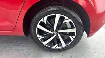 2024 Volkswagen 1.0 TSI Match Euro 6 5-door (Red) - Image: 32
