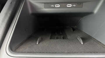 2025 CUPRA ETSI V2 DSG Euro 6 5-door (White) - Image: 17