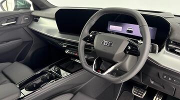 2026 Audi SUV S line e-hybrid 272 PS S tronic (Green) - Image: 6