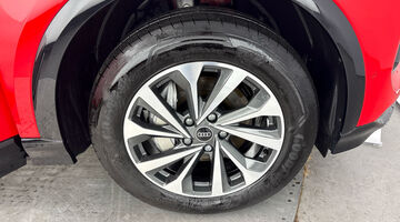 2024 Audi 100kWh Sport Auto quattro 5-door (Red) - Image: 5