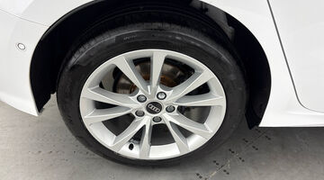 2025 Audi TFSIe 40 Sport Sportback S Tronic Euro 6 5-door 17.9kWh (White) - Image: 28