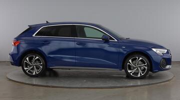 2026 Audi Sportback S line TFSI e 204 PS S tronic (Blue) - Image: 4