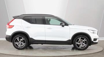 2022 Volvo T3 R-Design Auto Euro 6 5-door (Silver) - Image: 2
