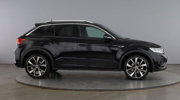 2025 Volkswagen TSI R-Line DSG Euro 6 5-door (Black) - Image: 4