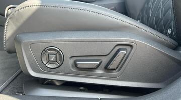 2026 Audi Saloon Vorsprung TFSI 367 PS S tronic (Black) - Image: 10
