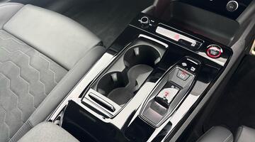 2025 Audi 100kWh Edition 1 Auto quattro 5-door (Grey) - Image: 16
