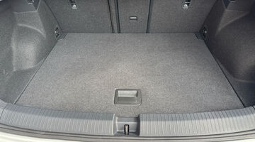 2025 Volkswagen TSI Match DSG Euro 6 5-door (White) - Image: 18