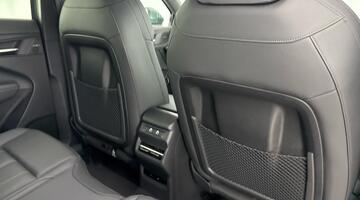 2026 Audi SUV S line e-hybrid 272 PS S tronic (Green) - Image: 28