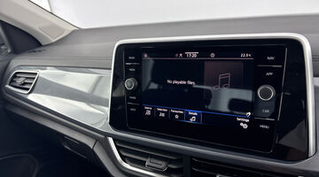 2025 Volkswagen TSI Style Euro 6 5-door (Silver) - Image: 8