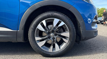 2020 Vauxhall Turbo SRi Nav Euro 6 5-door (Blue) - Image: 5