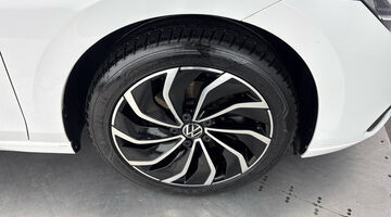 2023 Volkswagen TSI Life Euro 6 5-door (White) - Image: 5