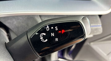 2026 Volkswagen 2.0 TSI R-Line DSG 4Motion Euro 6 5-door (Purple) - Image: 24