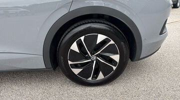 2026 Volkswagen Pure 52kWh Match Auto 5-door (Grey) - Image: 24