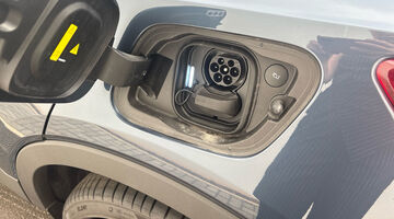 2026 Volvo Single Motor Extended Range 82kWh Plus Black Edition Auto 5-door (Blue) - Image: 21