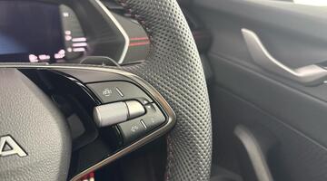 2026 Škoda Hatch vRS 2.0 TSI 265 PS DSG (Green) - Image: 26