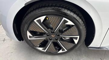 2026 CUPRA V3 59 kWh AFV 230 Auto (Silver) - Image: 38