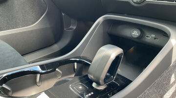 2026 Volvo Single Motor Extended Range 82kWh Plus Black Edition Auto 5-door (Grey) - Image: 36