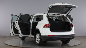 2023 Volkswagen TSI Life DSG Euro 6 5-door (White) - Image: 12