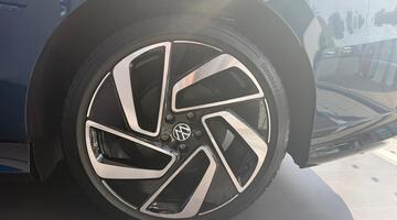 2026 Volkswagen Tourer Pro Match Plus 77kWh 286 PS 1-Speed Automatic 5-door (Blue) - Image: 13