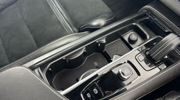 2022 Volvo 2.0 B5 MHEV R-Design Auto 4WD Euro 6 5-door (Black) - Image: 22