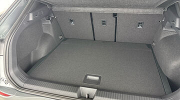 2026 Volkswagen ETSI MHEV R-Line DSG Euro 6 5-door (Grey) - Image: 31