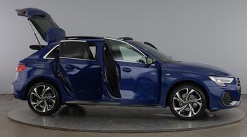 2026 Audi Sportback S line TFSI e 204 PS S tronic (Blue) - Image: 10