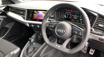 2026 Audi Sportback Black Edition 30 TFSI 116 PS S tronic (Red) - Image: 44