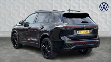 2025 Volkswagen 2.0 TSI Black Edition DSG 4Motion Euro 6 5-door (Black) - Image: 3