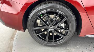 2026 Audi Saloon Black Edition e-hybrid quattro 299 PS S tronic (Red) - Image: 33