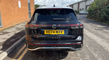 2024 Volkswagen ETSI MHEV R-Line DSG Euro 6 5-door (Black) - Image: 16