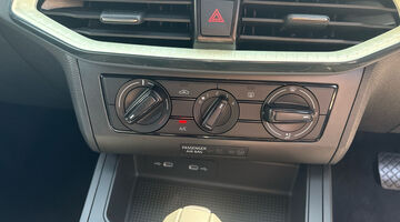 2026 SEAT 1.0 TSI SE Technology DSG Euro 6 5-door (Grey) - Image: 28