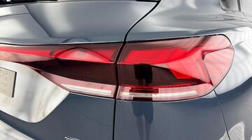 2026 Audi Q6 SUV Black Edition e-tron quattro 315,00 kW (Blue) - Image: 30